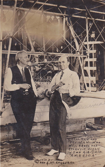 Walter Wellman (l) and Melvin Vaniman (r) with airship America